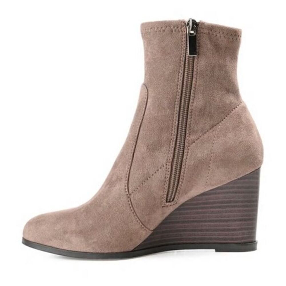 ‎Journee Collection Wedge Bootie - Picture 3 of 7